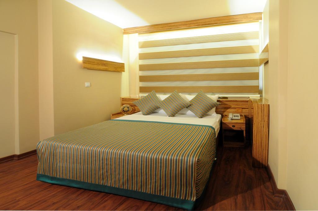 Hotel Buyuk Keban Istanbul Room photo