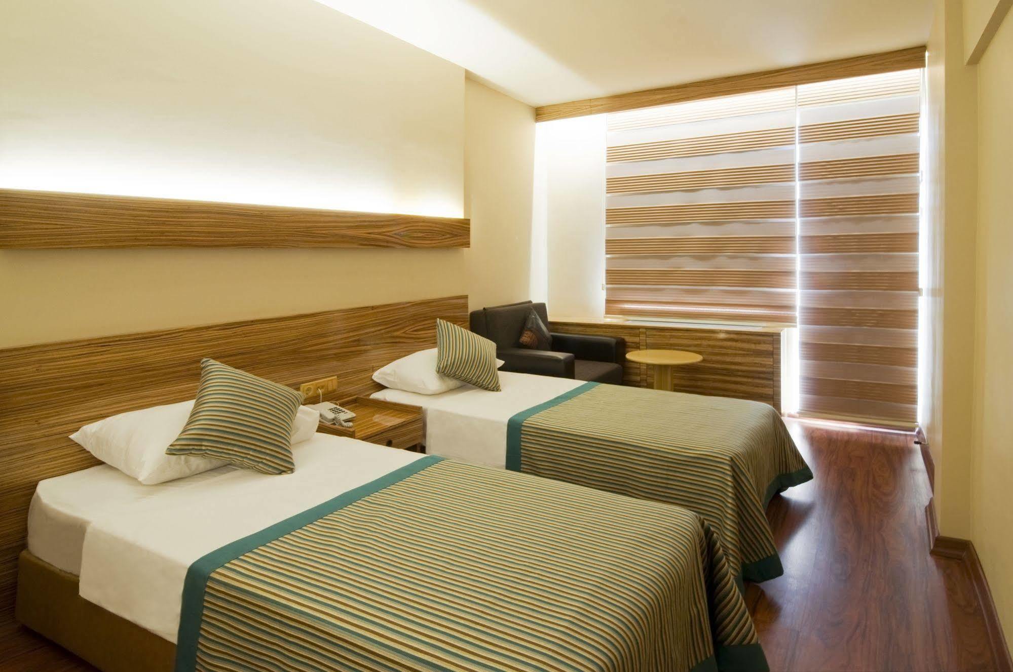 Hotel Buyuk Keban Istanbul Exterior photo
