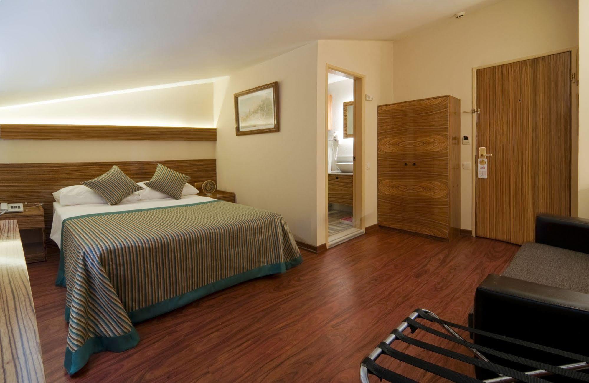 Hotel Buyuk Keban Istanbul Exterior photo